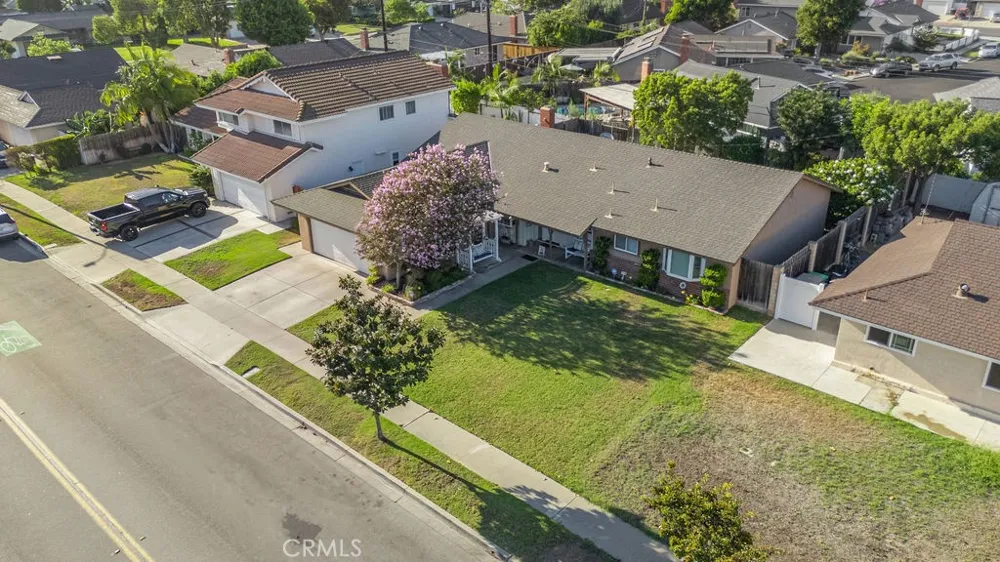 1144 El Camino Dr Costa Mesa, CA 92626