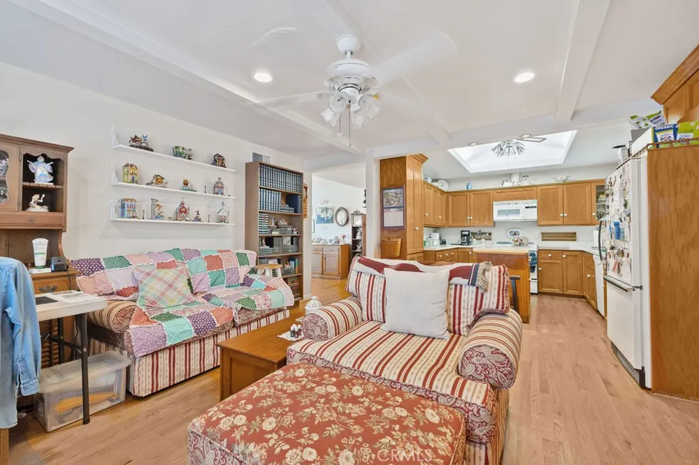 1144 El Camino Dr Costa Mesa, CA 92626