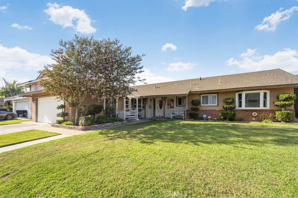 1144 El Camino Dr Costa Mesa, CA 92626