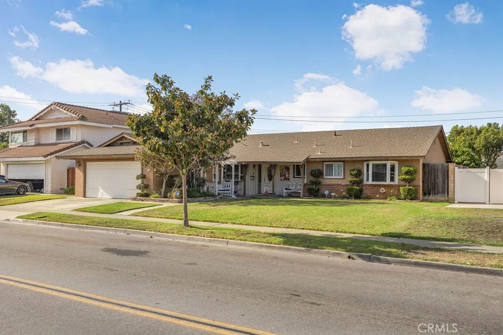 1144 El Camino Dr Costa Mesa, CA 92626