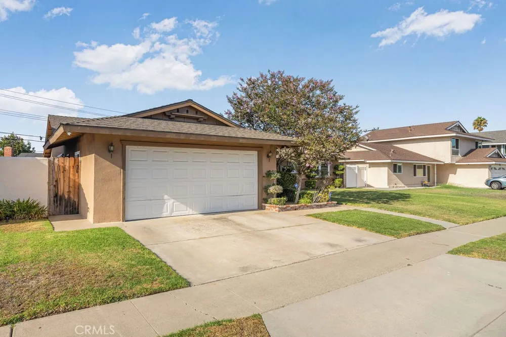 1144 El Camino Dr Costa Mesa, CA 92626