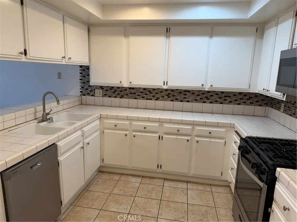 4791 Lago Drive #304 Huntington Beach, CA 92649