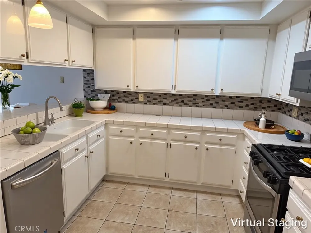 4791 Lago Drive #304 Huntington Beach, CA 92649