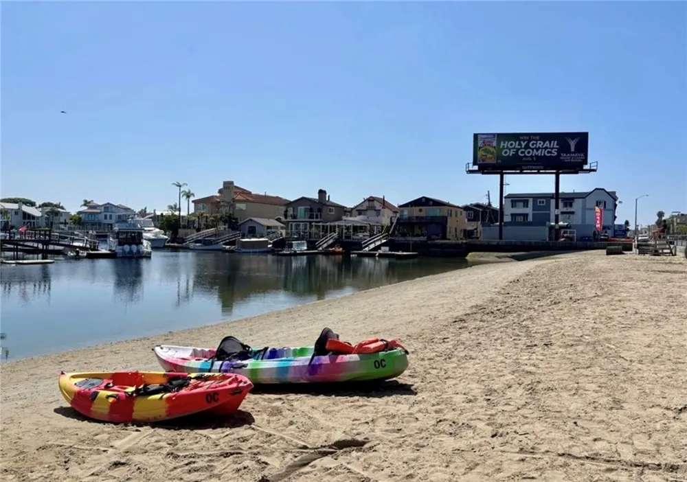 4791 Lago Drive #304 Huntington Beach, CA 92649