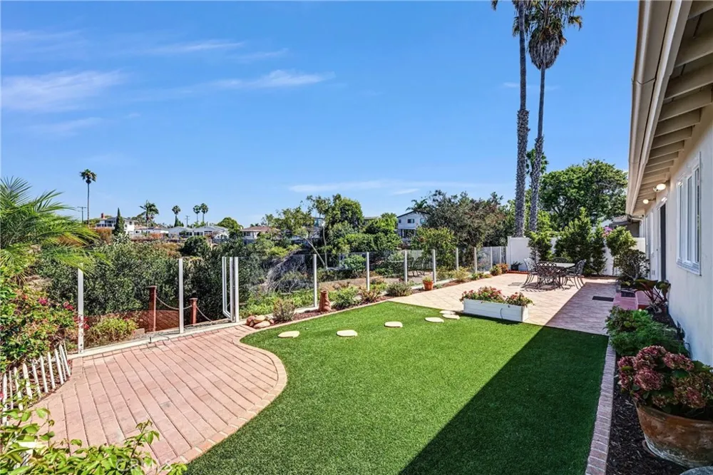 3850 Chippewa Court San Diego, CA 92117