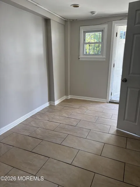 12 Borden Avenue