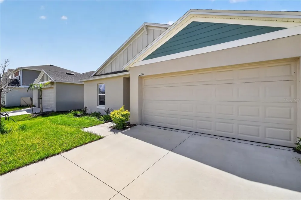 2259 CANYON OAK DR DRIVE Davenport, FL 33837