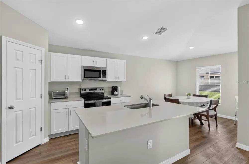 2259 CANYON OAK DR DRIVE Davenport, FL 33837