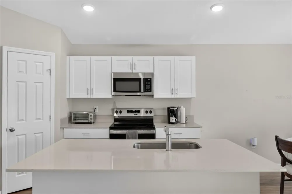 2259 CANYON OAK DR DRIVE Davenport, FL 33837