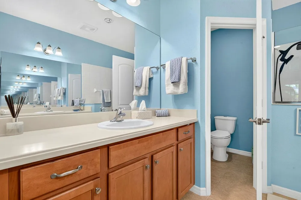 6905 VISTA BELLA DRIVE Bradenton, FL 34209
