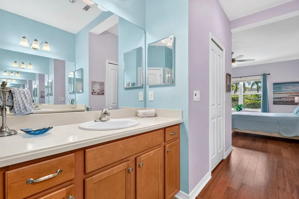 6905 VISTA BELLA DRIVE Bradenton, FL 34209
