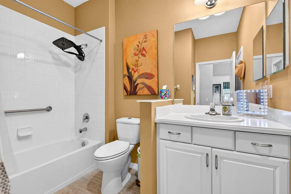 6905 VISTA BELLA DRIVE Bradenton, FL 34209