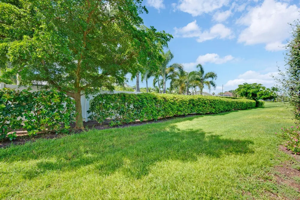6905 VISTA BELLA DRIVE Bradenton, FL 34209