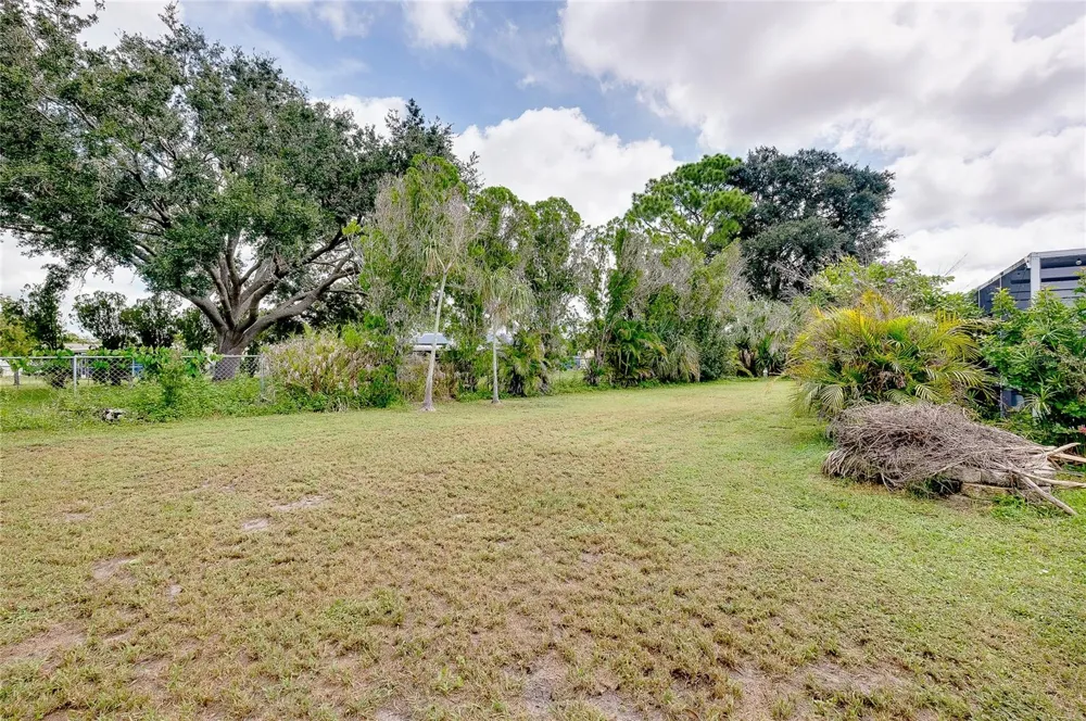 8876 SAN PABLO AVENUE North Port, FL 34287