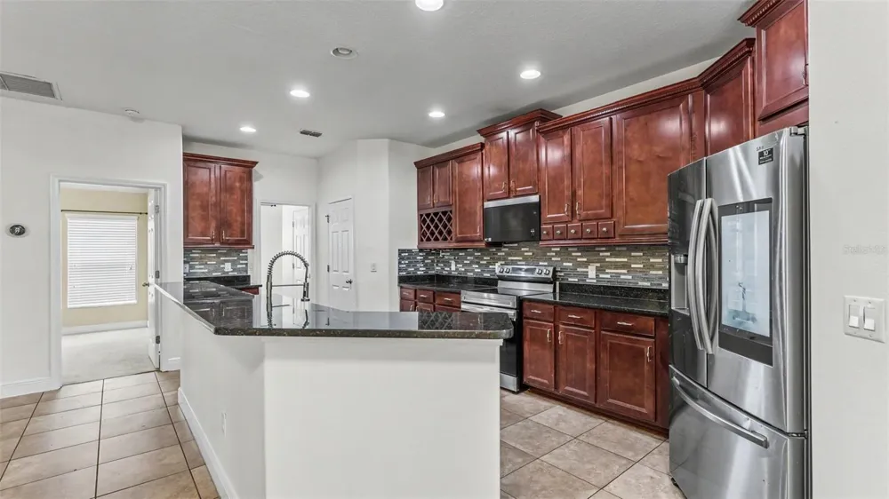 3950 SUNSET LAKE DRIVE Lakeland, FL 33810