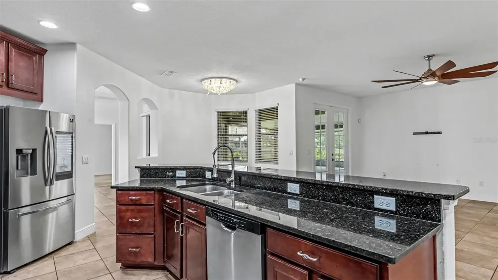 3950 SUNSET LAKE DRIVE Lakeland, FL 33810