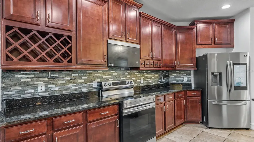 3950 SUNSET LAKE DRIVE Lakeland, FL 33810