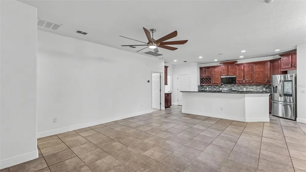 3950 SUNSET LAKE DRIVE Lakeland, FL 33810
