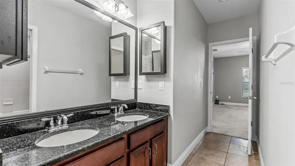 3950 SUNSET LAKE DRIVE Lakeland, FL 33810