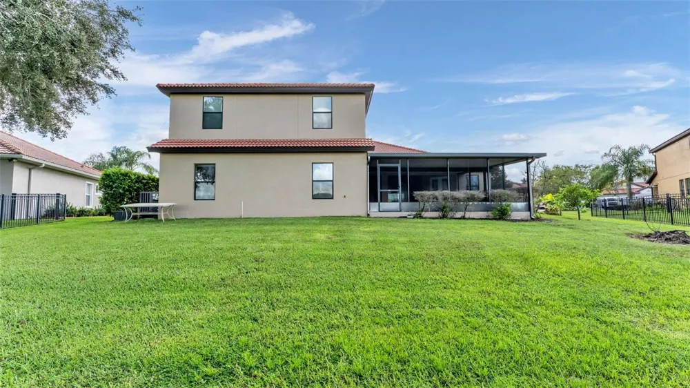 3950 SUNSET LAKE DRIVE Lakeland, FL 33810