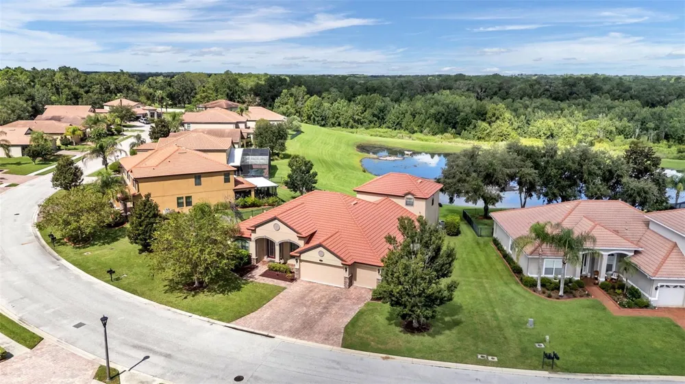 3950 SUNSET LAKE DRIVE Lakeland, FL 33810