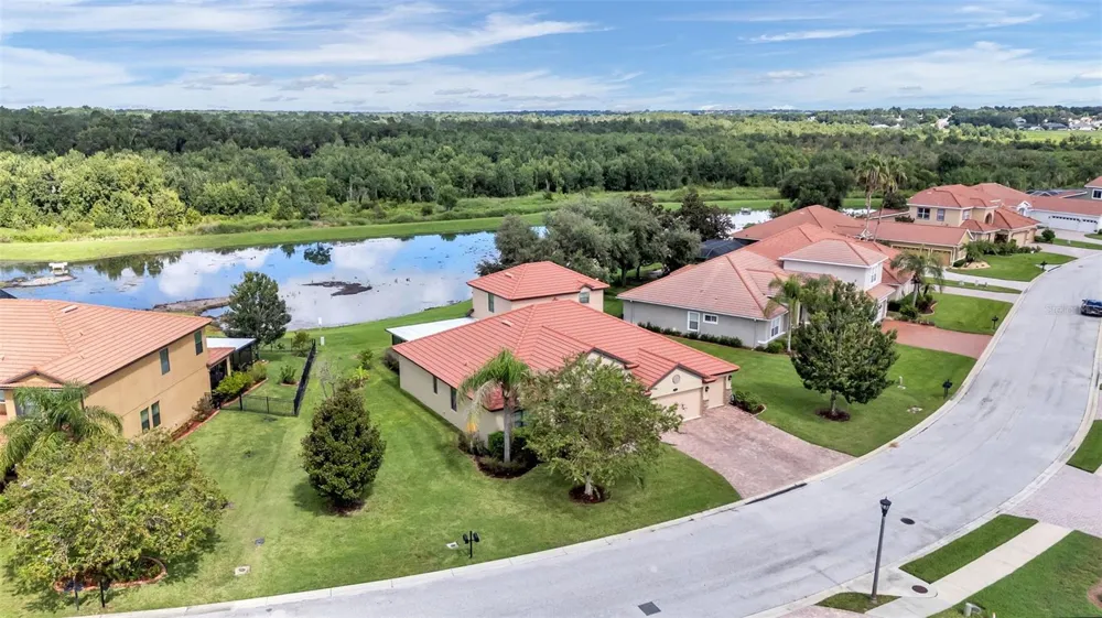 3950 SUNSET LAKE DRIVE Lakeland, FL 33810