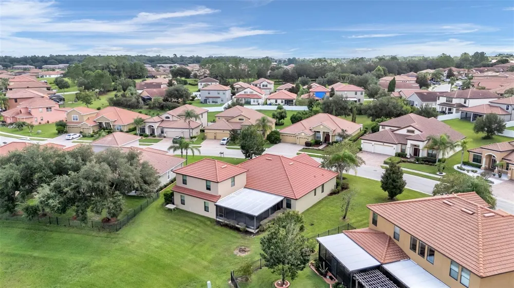 3950 SUNSET LAKE DRIVE Lakeland, FL 33810