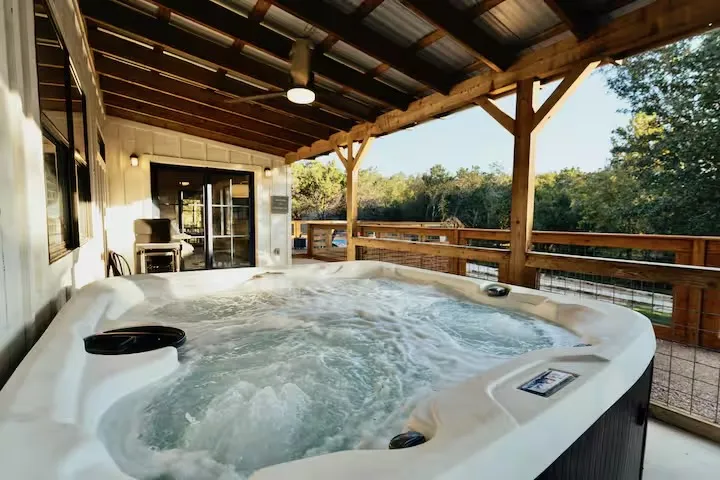12665 Silver Creek Road Dripping Springs, TX 78620