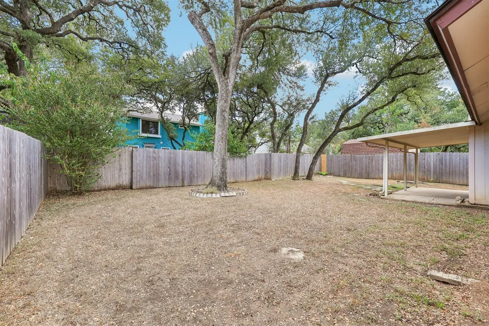 7017 Tesoro Trail Austin, TX 78729