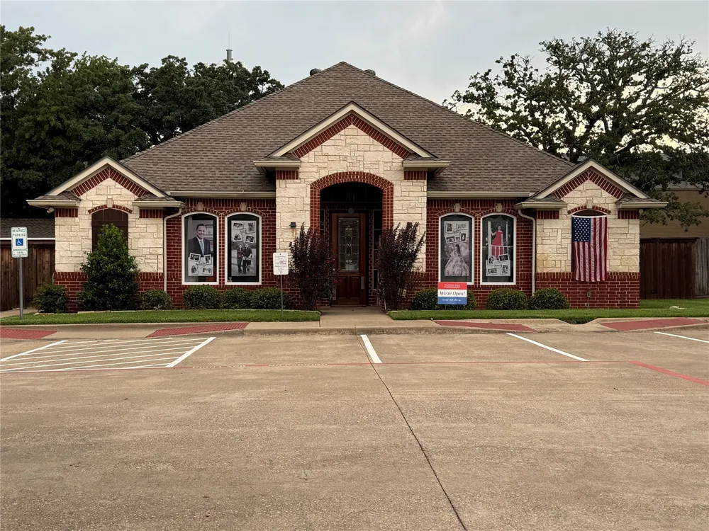 2550 Legacy Point Drive Arlington, TX 76006