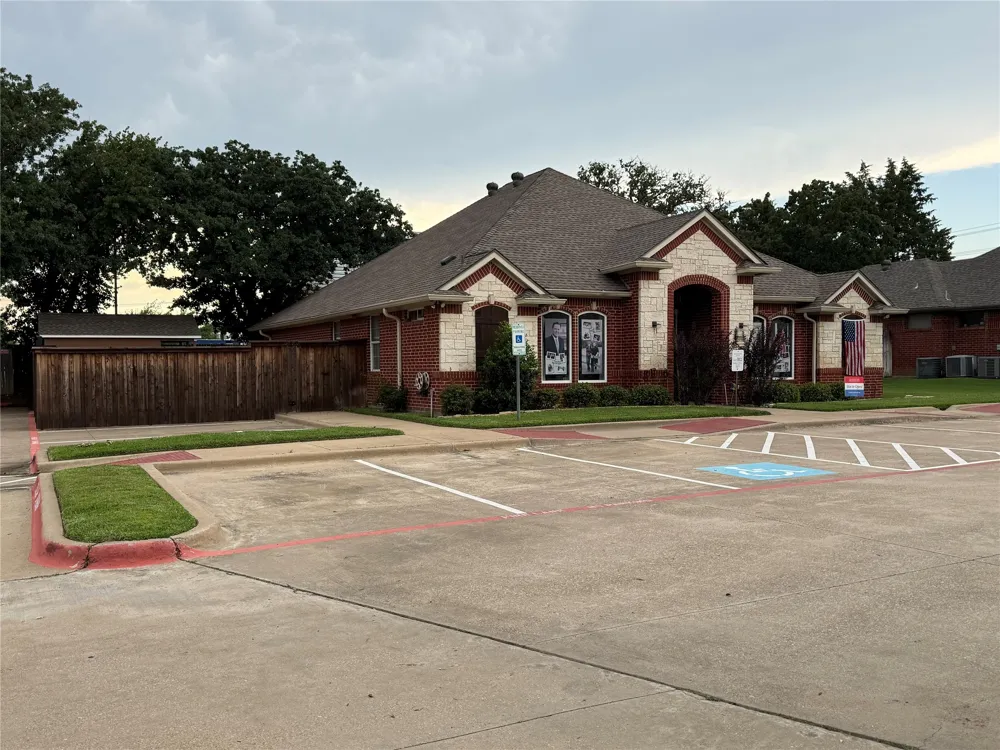 2550 Legacy Point Drive Arlington, TX 76006