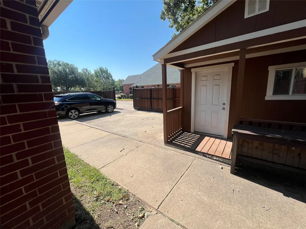 2550 Legacy Point Drive Arlington, TX 76006