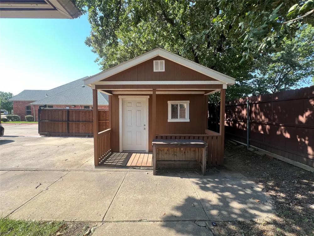 2550 Legacy Point Drive Arlington, TX 76006