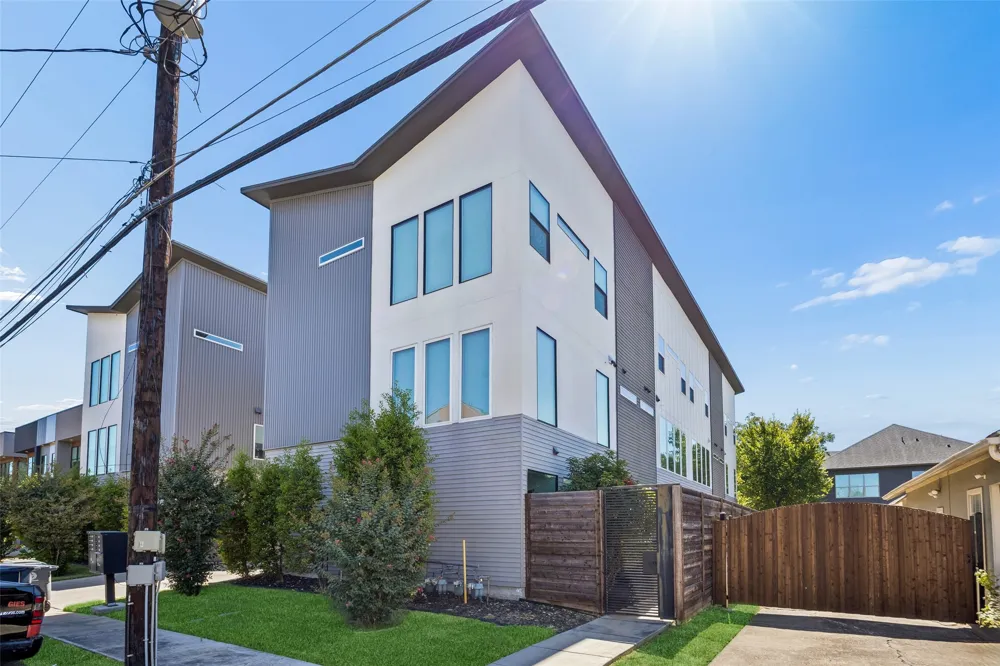 4726 Manett Street #103 Dallas, TX 75204