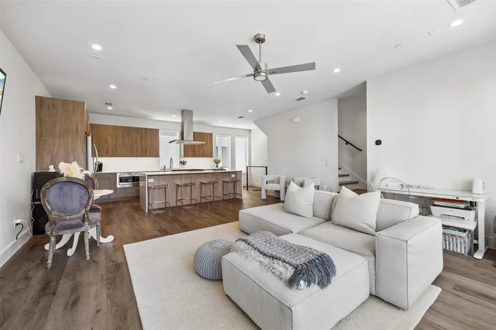 4726 Manett Street #103 Dallas, TX 75204