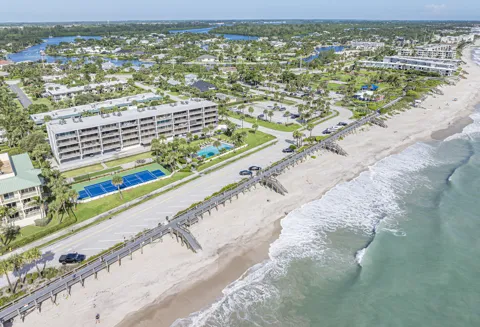 4141 Ocean Drive #403