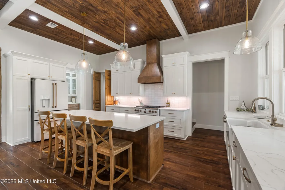 16 Bent Pebble Point Lumberton, MS 39455