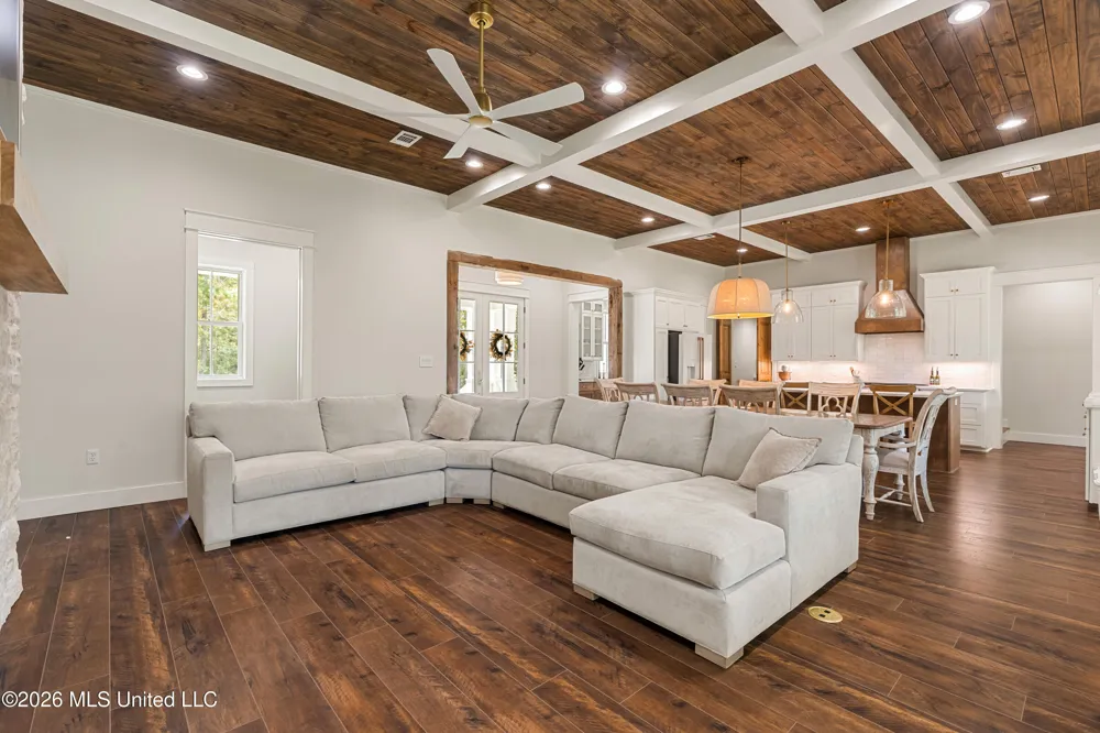 16 Bent Pebble Point Lumberton, MS 39455