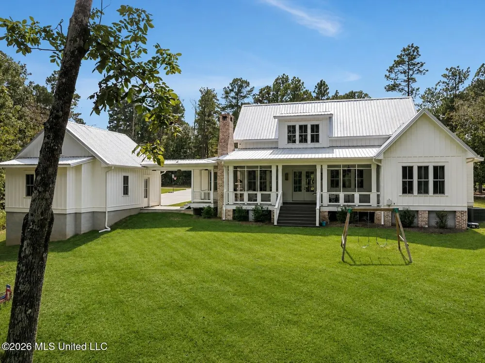 16 Bent Pebble Point Lumberton, MS 39455