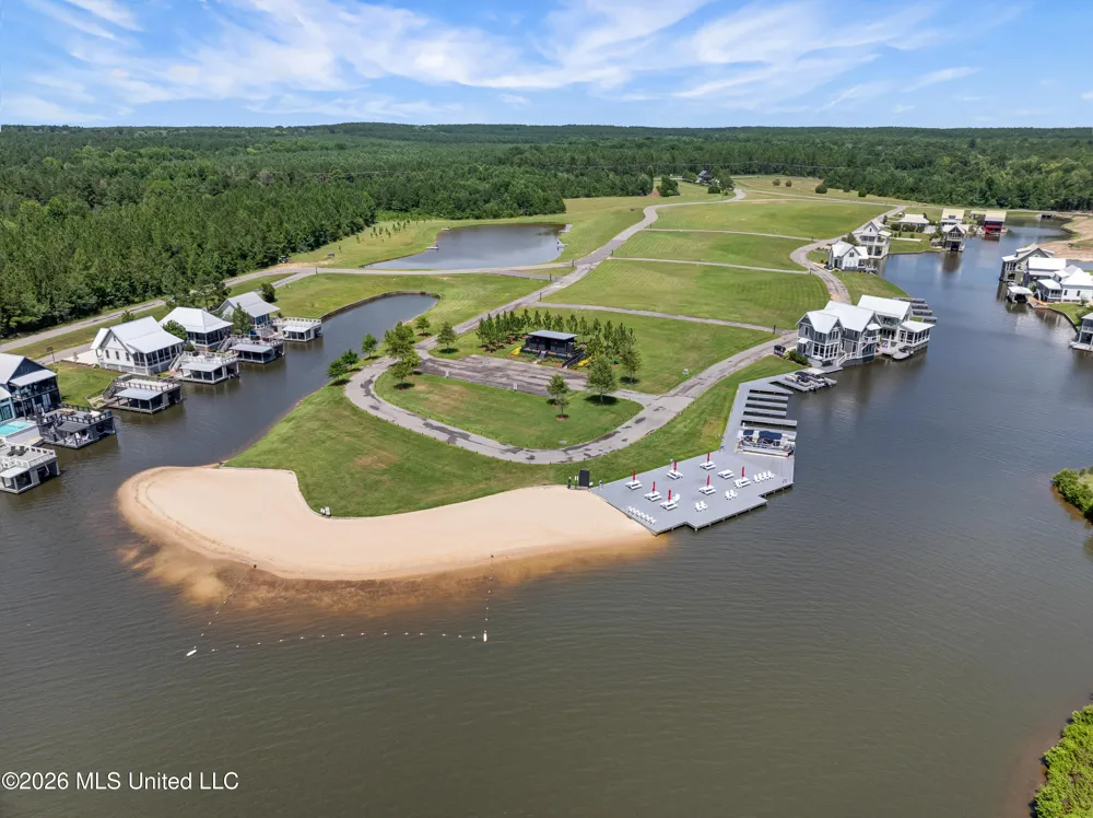 16 Bent Pebble Point Lumberton, MS 39455