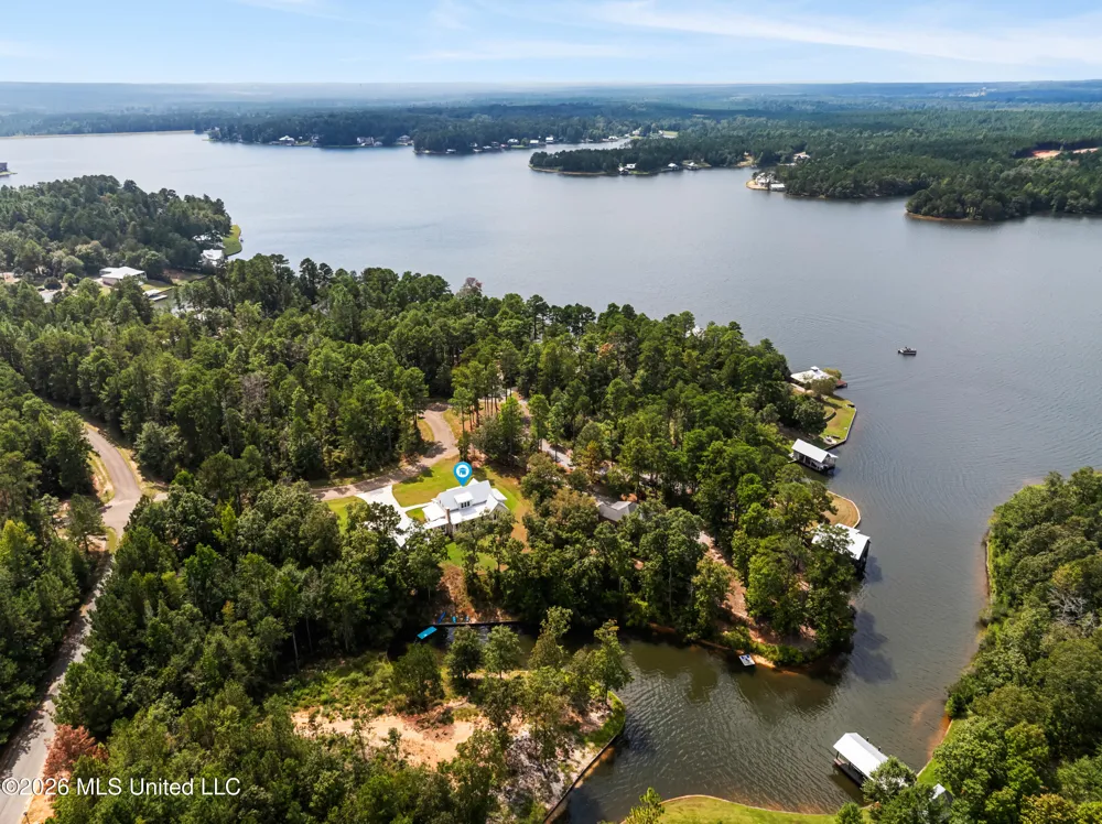 16 Bent Pebble Point Lumberton, MS 39455