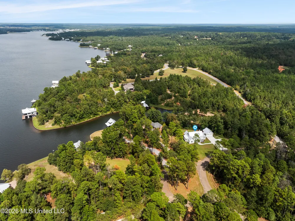 16 Bent Pebble Point Lumberton, MS 39455