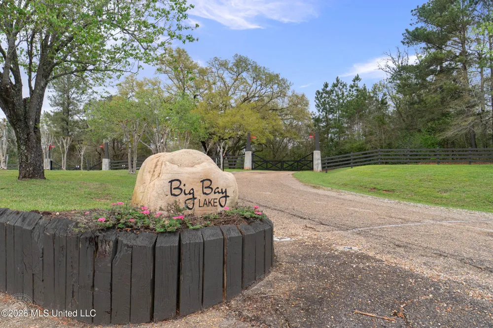 16 Bent Pebble Point Lumberton, MS 39455