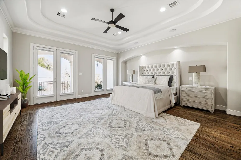 5025 Augusta Street Houston, TX 77007
