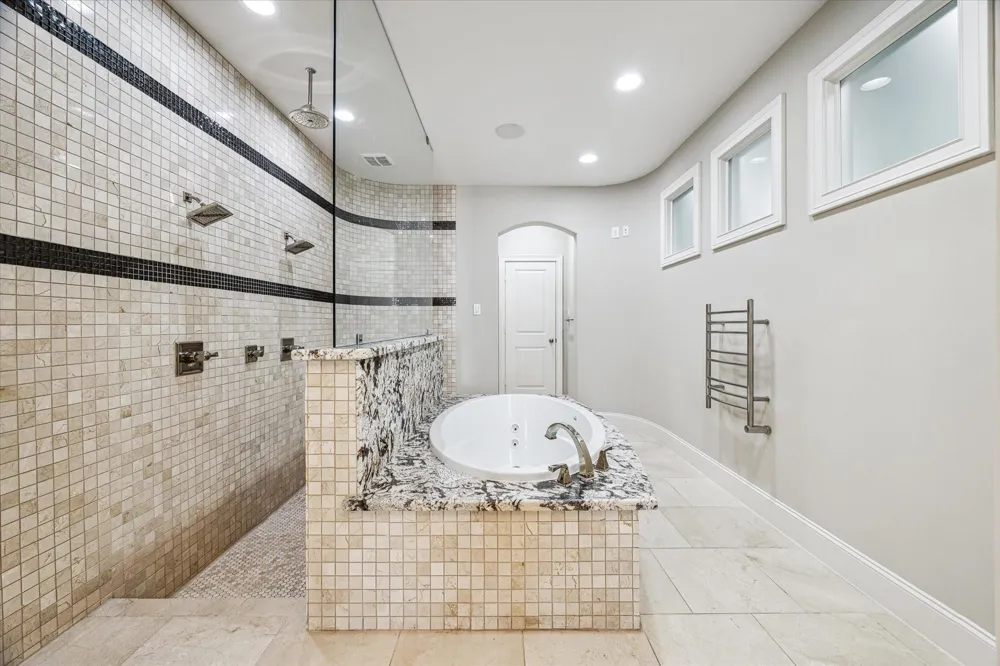 5025 Augusta Street Houston, TX 77007