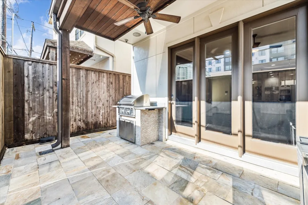 5025 Augusta Street Houston, TX 77007