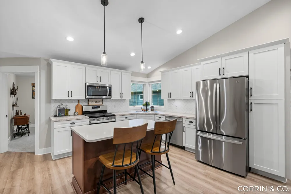 575 Riverbank Circle Zeeland, MI 49464