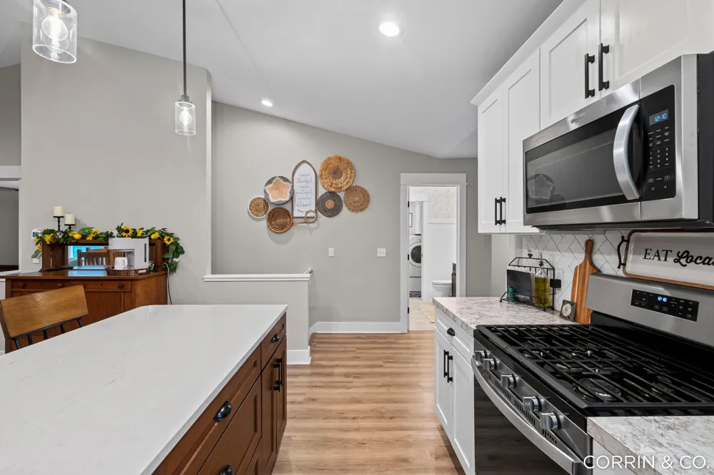 575 Riverbank Circle Zeeland, MI 49464