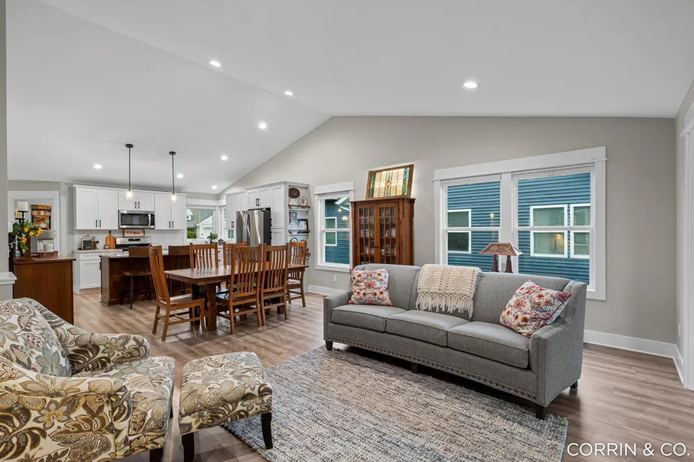 575 Riverbank Circle Zeeland, MI 49464