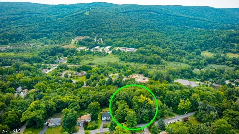 38 Evergreen Trl Vernon, NJ 07462